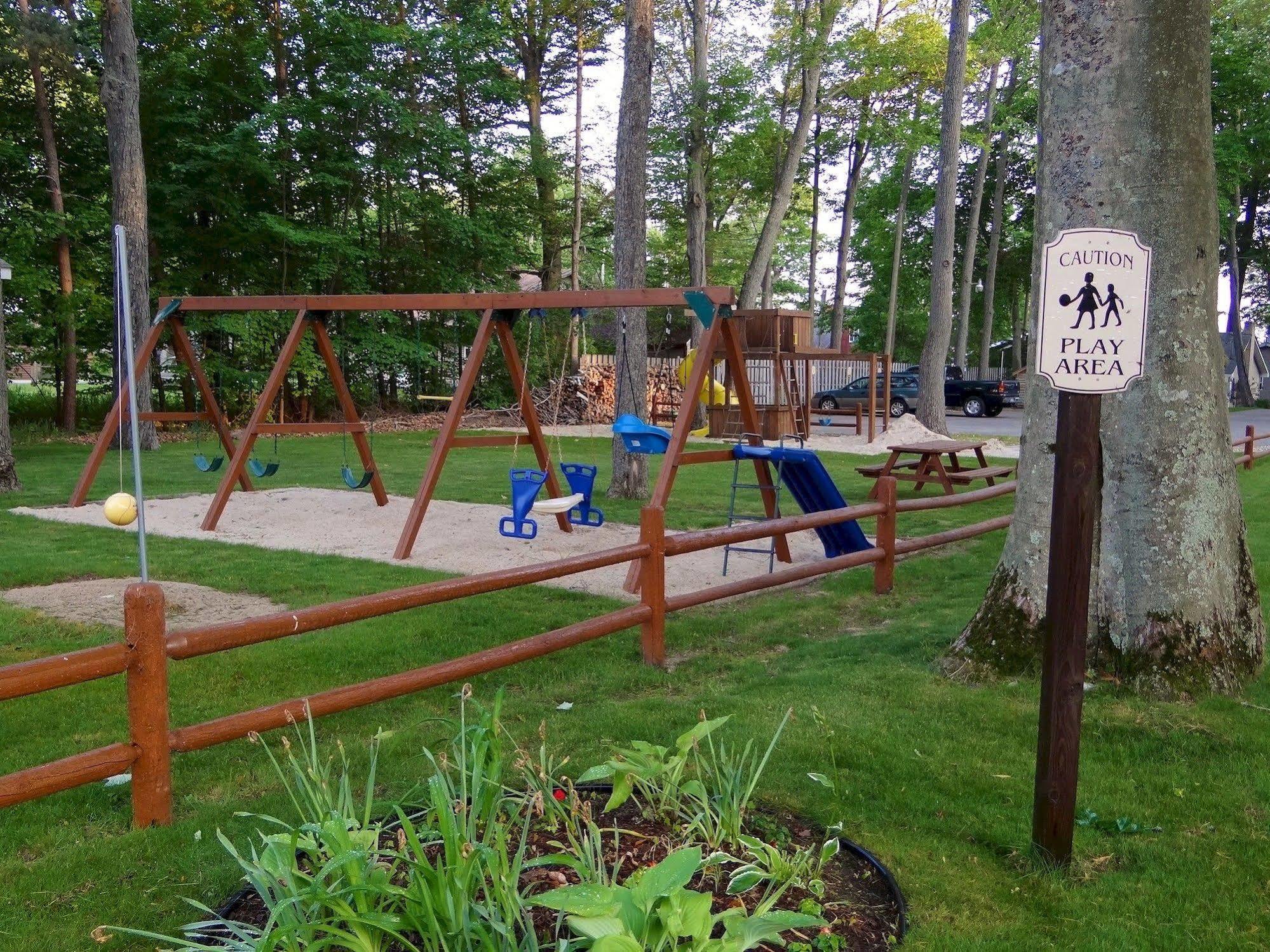 Sunset Resort Prudenville Esterno foto